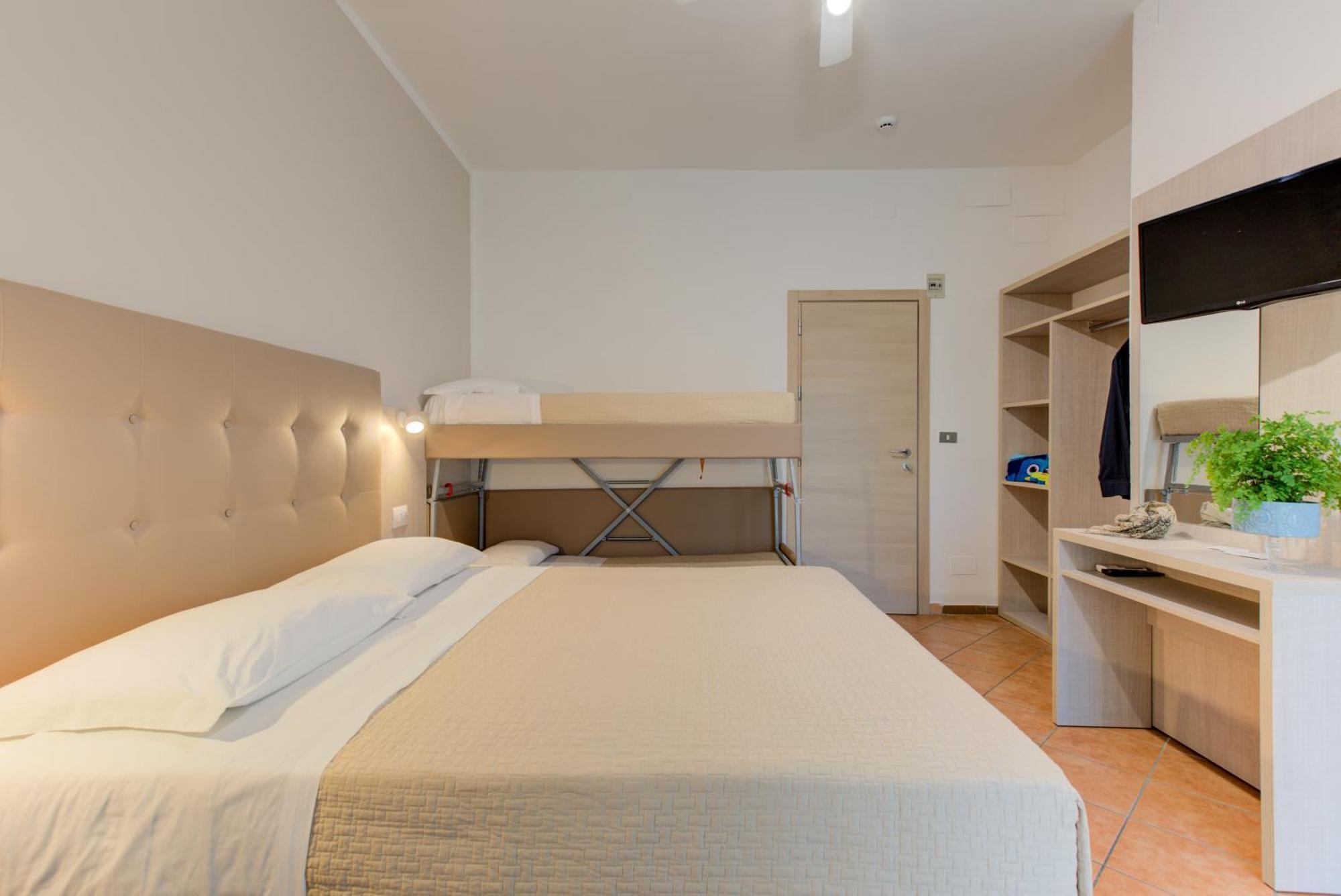 Hotel Cimarosa Riccione Zimmer foto