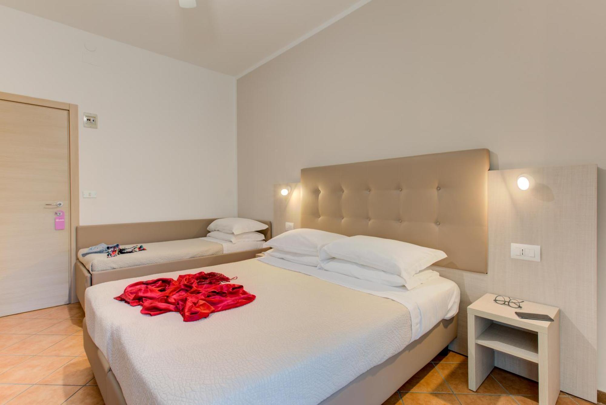 Hotel Cimarosa Riccione Zimmer foto