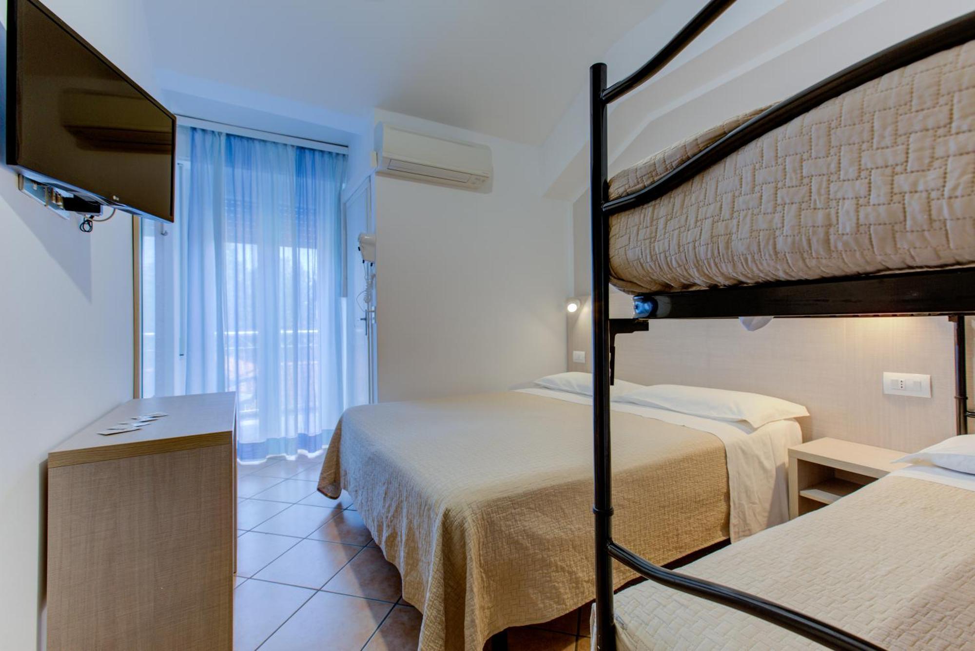Hotel Cimarosa Riccione Zimmer foto
